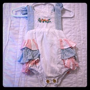 Dani Rae bubble size 6m EUC